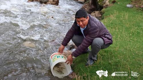 Siembra Alevinos por Día Mundial de la Acuicultura